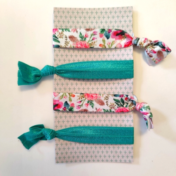 Hand crafted hair ties - Picture 1 of 1